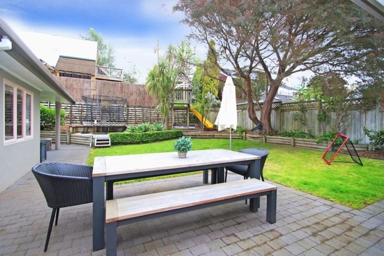 Photo of property in 10 Burn-murdoch Street, St Andrews, Hamilton, 3200