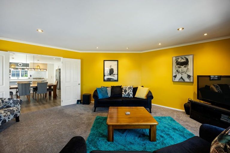 Photo of property in 62 Cairns Crescent, Rototuna, Hamilton, 3210