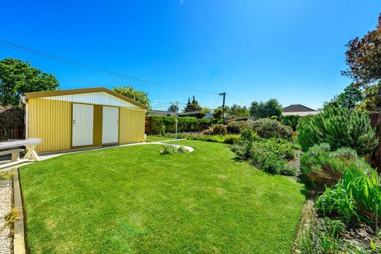 Photo of property in 36 Aorangi Road, Bryndwr, Christchurch, 8053