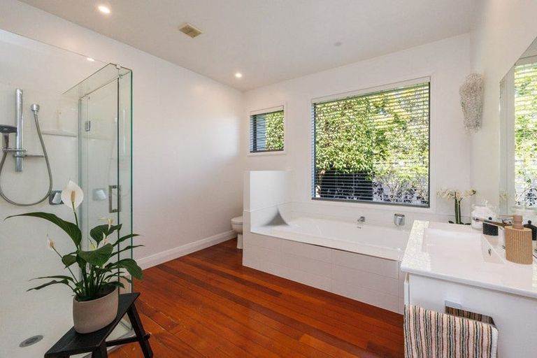 Photo of property in 92 Marne Street, Hokowhitu, Palmerston North, 4410