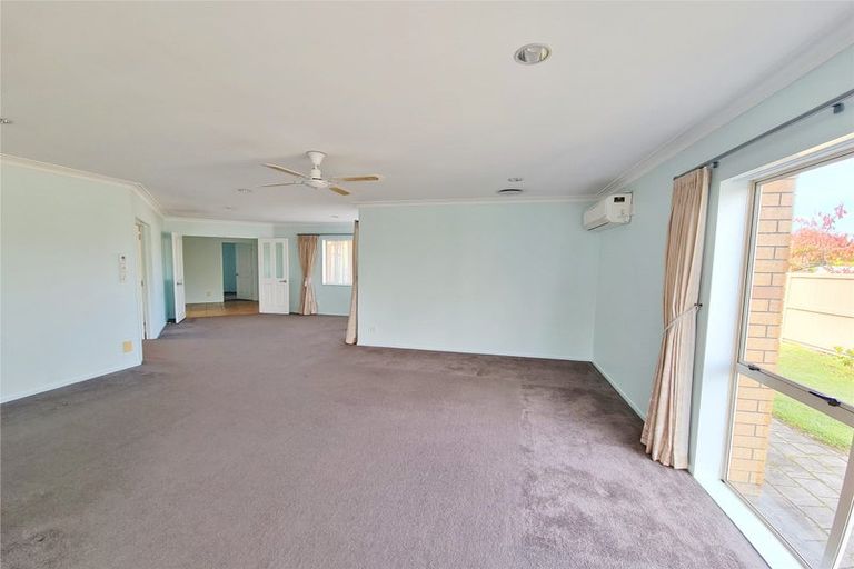 Photo of property in 17 Bramley Drive, Rototuna, Hamilton, 3210