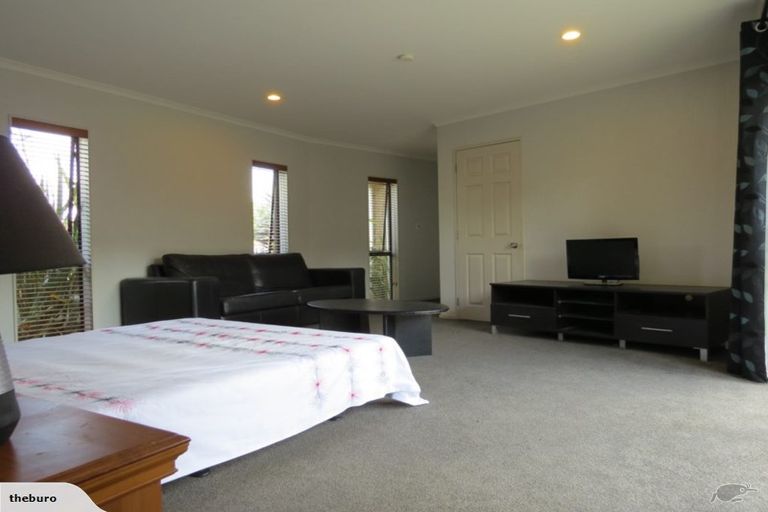 Photo of property in 30 Awaroa Stream Drive, Waiuku, 2123