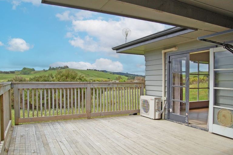 Photo of property in 17 Ranganui Road, Kaiwaka, 0573