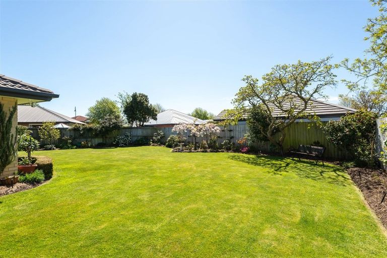 Photo of property in 7 Riverwood Boulevard, Redwood, Christchurch, 8051