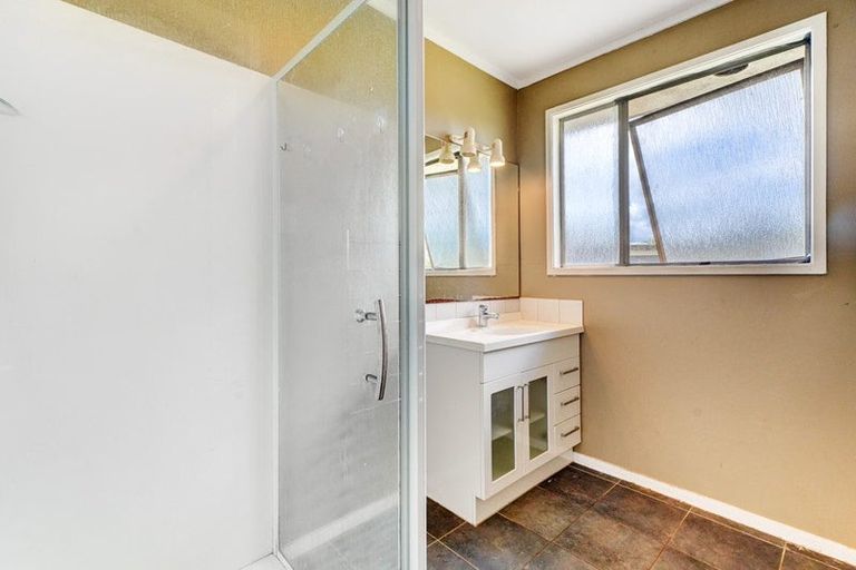 Photo of property in 31 Border Road, Henderson, Auckland, 0612