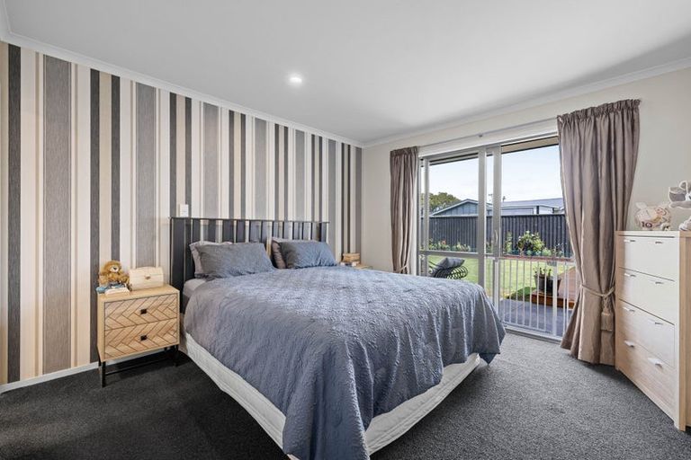 Photo of property in 444a Bower Avenue, Parklands, Christchurch, 8083