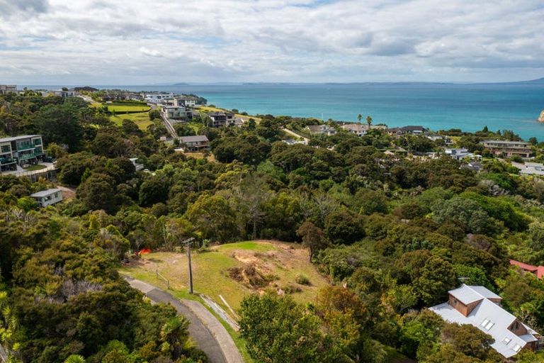 Photo of property in 79 Roberts Road, Matakatia, Whangaparaoa, 0930