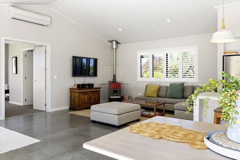 Photo of property in 146 Highland Drive, Acacia Bay, Taupo, 3385