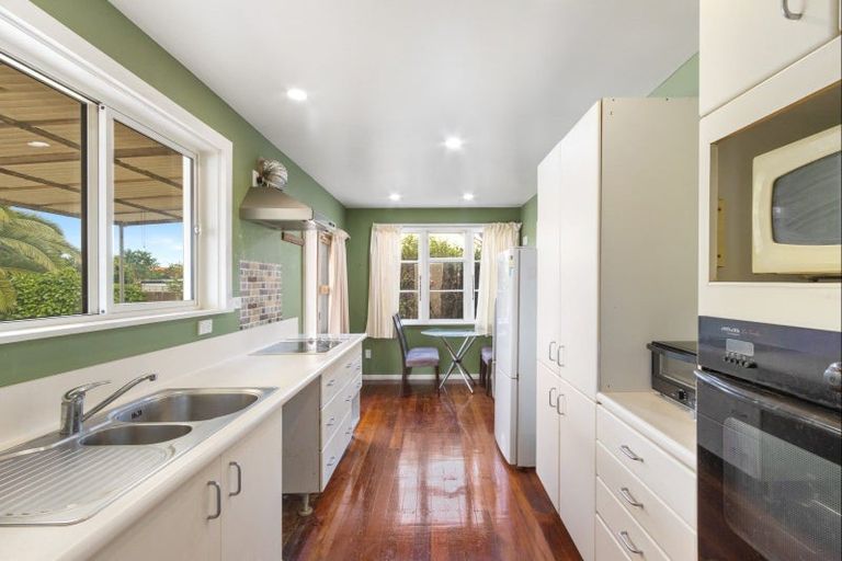 Photo of property in 27 Rutherford Road, Marewa, Napier, 4110