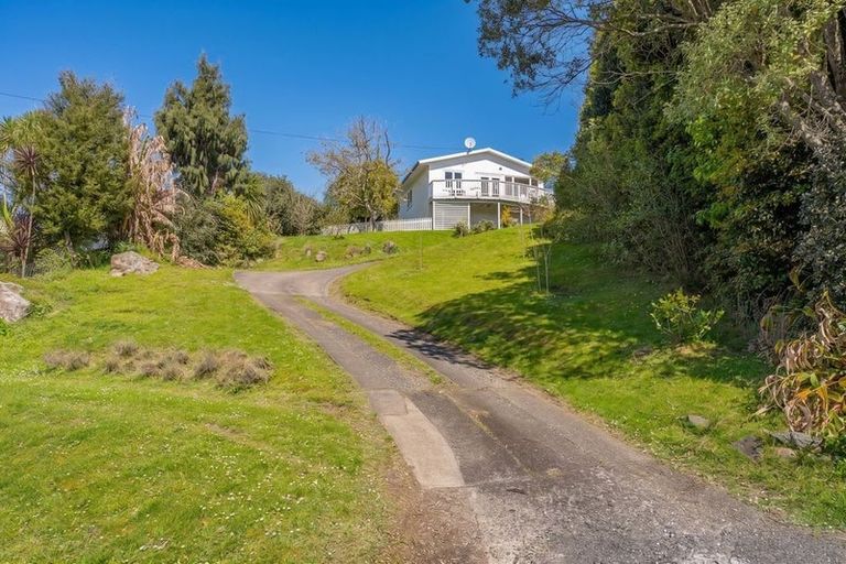 Photo of property in 4 Ocean Beach Road, Tairua, 3508
