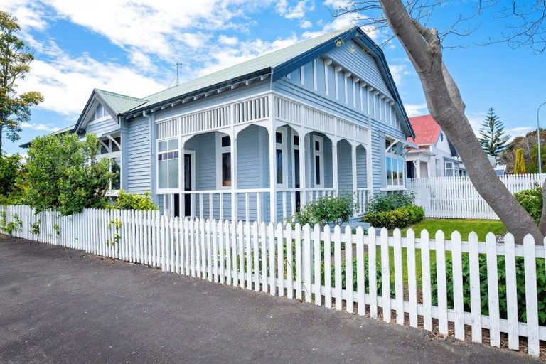 Photo of property in 39 Nelson Crescent, Napier South, Napier, 4110
