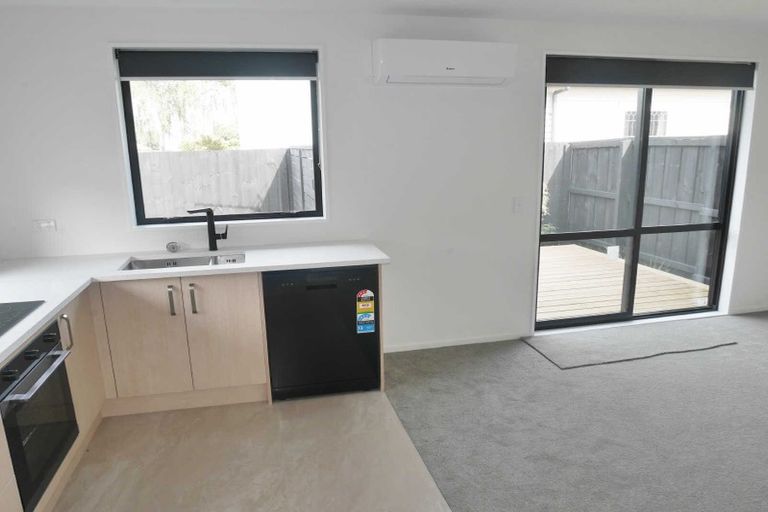 Photo of property in 1/407 Hereford Street, Linwood, Christchurch, 8011