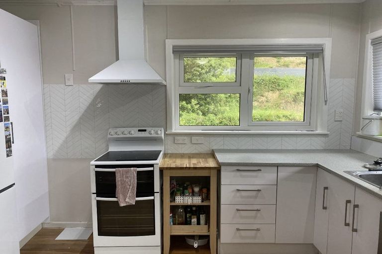 Photo of property in 23 Holmes Grove, Naenae, Lower Hutt, 5011