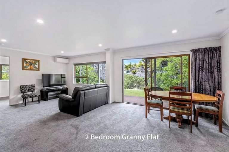 Photo of property in 166 Stapleford Crescent, Browns Bay, Auckland, 0630