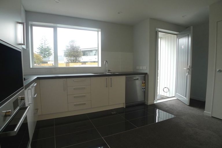 Photo of property in 10/2 Stone Street, Miramar, Wellington, 6022