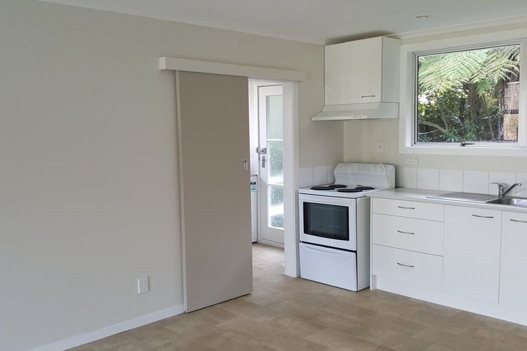 Photo of property in 1/26 Rewi Street, Torbay, Auckland, 0630