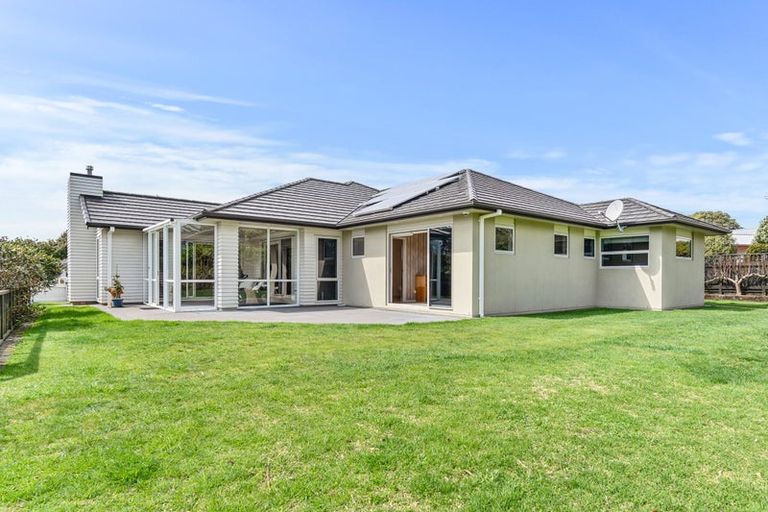 Photo of property in 11 Portland Drive, Mangorei, New Plymouth, 4312