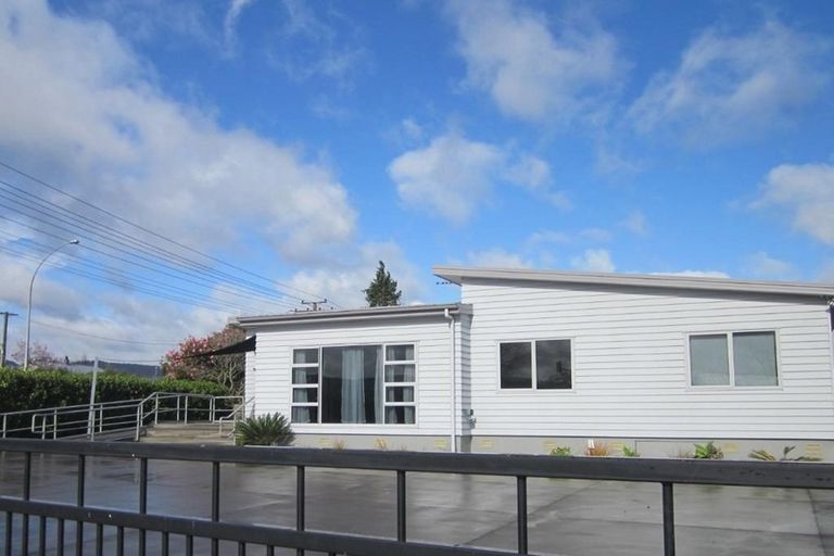 Photo of property in 2 Sunrise Avenue, Owhata, Rotorua, 3010