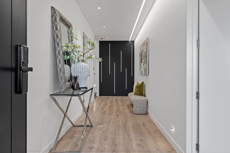 Photo of property in 36 Skulander Crescent, Orewa, 0931