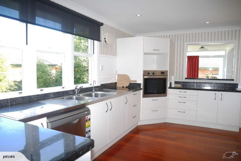 Photo of property in 2 Kohekohe Road, Waikanae, 5036