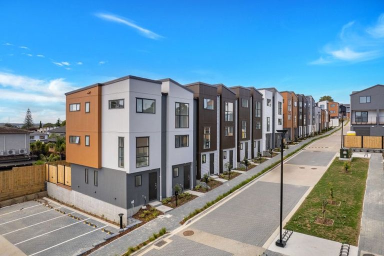 Photo of property in 23 Raupeti Lane, Henderson, Auckland, 0612