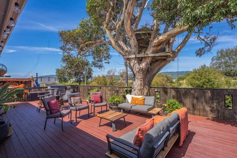 Photo of property in 51 Toru Road, Paraparaumu Beach, Paraparaumu, 5032