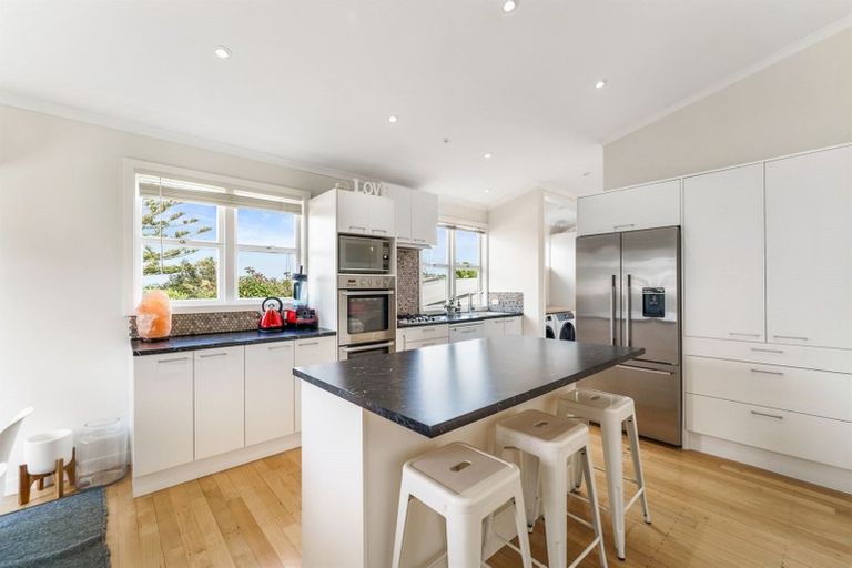 Photo of property in 13a John Road, Stanmore Bay, Whangaparaoa, 0932