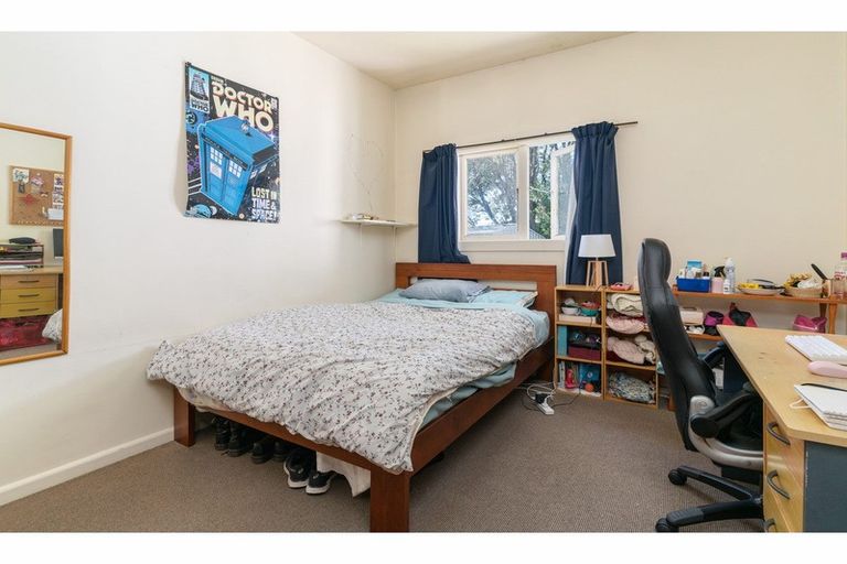 Photo of property in 90 Rattray Street, Riccarton, Christchurch, 8041