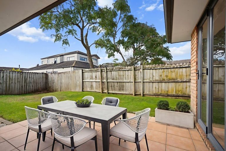 Photo of property in 94 Redcastle Drive, East Tamaki, Auckland, 2013