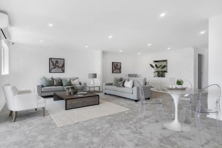 Photo of property in 19 Scarboro Terrace, Murrays Bay, Auckland, 0630