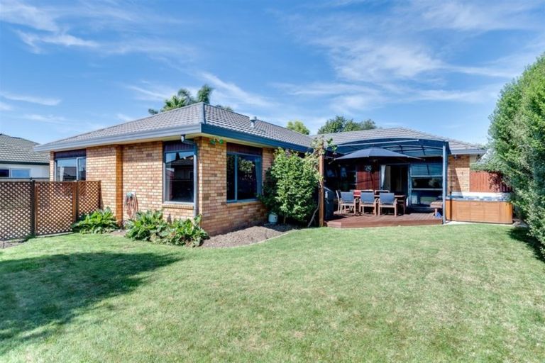 Photo of property in 16 Forbury Way, Taradale, Napier, 4112