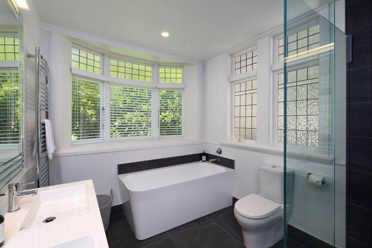 Photo of property in 23 Brougham Street, Nelson South, Nelson, 7010