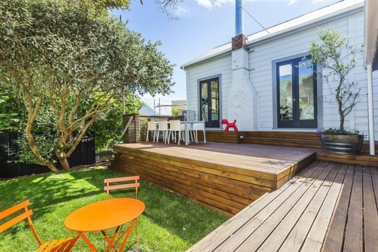 Photo of property in 98 Wilson Street, Newtown, Wellington, 6021