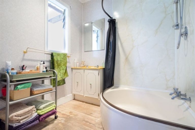 Photo of property in 29 Puriri Road, Whenuapai, Auckland, 0618