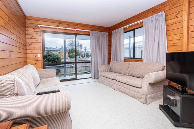 Photo of property in 1 Beadle Place, St Andrews, Hamilton, 3200