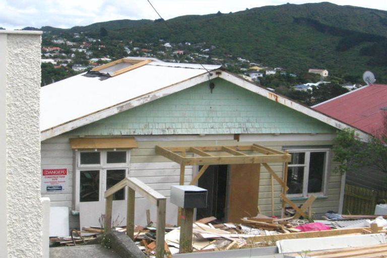 Photo of property in 101 Northland Road, Northland, Wellington, 6012