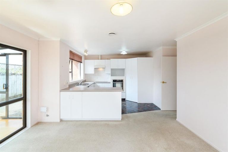 Photo of property in 1 Mcilwaine Place, Marton, 4710