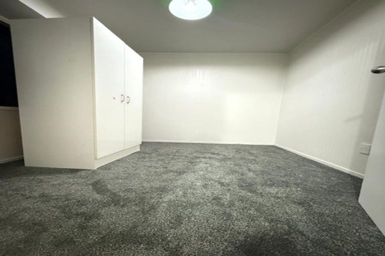 Photo of property in 1/15 Roseberry Avenue, Birkenhead, Auckland, 0626