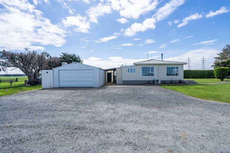Photo of property in 460 Tiwai Road, Awarua Plains, Invercargill, 9877