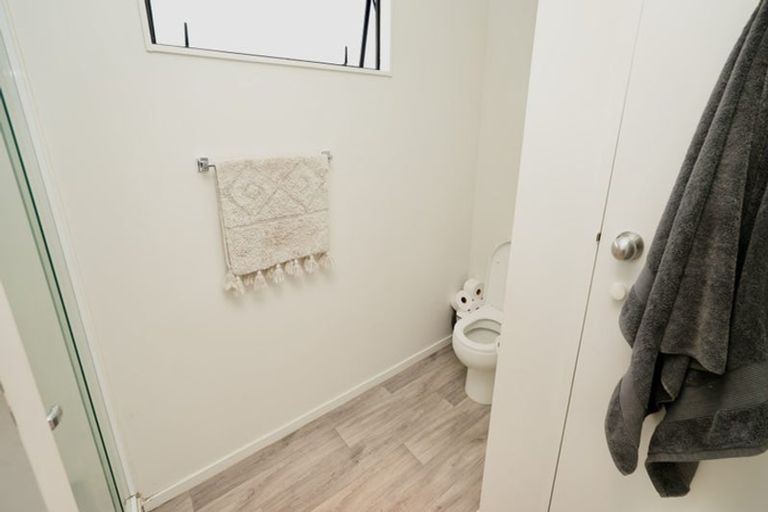 Photo of property in 7 Hillgrove Place, Fitzherbert, Palmerston North, 4410