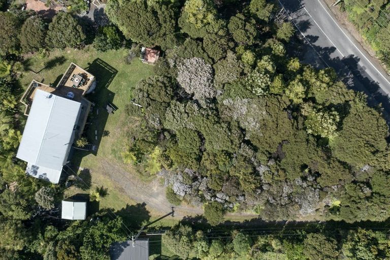 Photo of property in 145 Piha Road, Piha, New Lynn, 0772