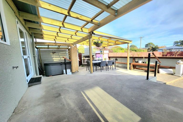 Photo of property in 74 Awamoa Road, Holmes Hill, Oamaru, 9401