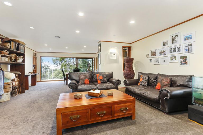Photo of property in 50 Park Road, Titirangi, Auckland, 0604