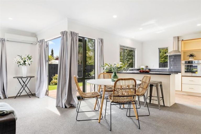 Photo of property in 2/24 Withells Road, Avonhead, Christchurch, 8042