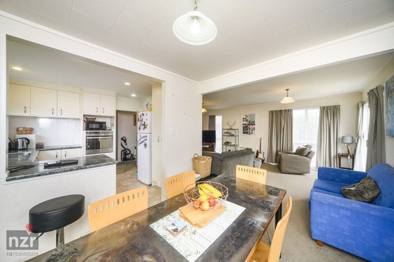 Photo of property in Charleville Court, 1/225 Ruahine Street, Roslyn, Palmerston North, 4414