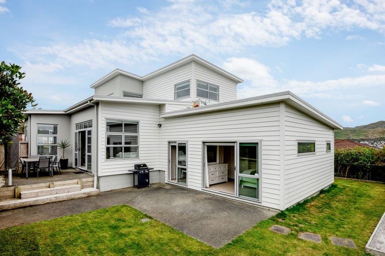 Photo of property in 20 Nelson Avenue, Aotea, Porirua, 5024