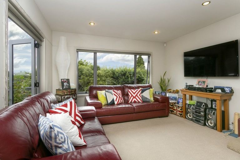 Photo of property in 1/75 Taharepa Road, Hilltop, Taupo, 3330