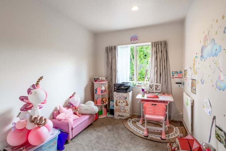 Photo of property in 7 Wattle Street, New Lynn, Auckland, 0600