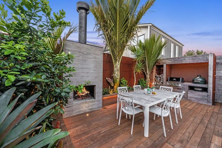 Photo of property in 18 Liquidambar Drive, Hobsonville, Auckland, 0616