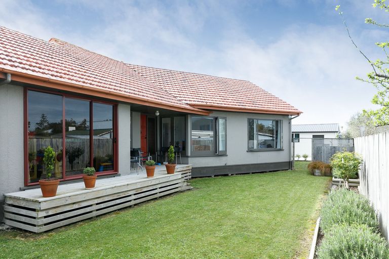 Photo of property in 1a Carthew Street, Feilding, 4702